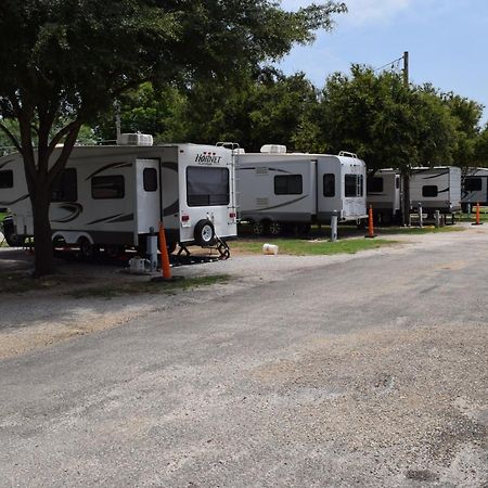 Albany Inn & Rv Campground Extérieur photo